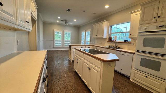 19 Preakness Place Road, Van Alstyne, TX 75495
