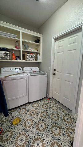 19 Preakness Place Road, Van Alstyne, TX 75495