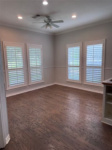 19 Preakness Place Road, Van Alstyne, TX 75495