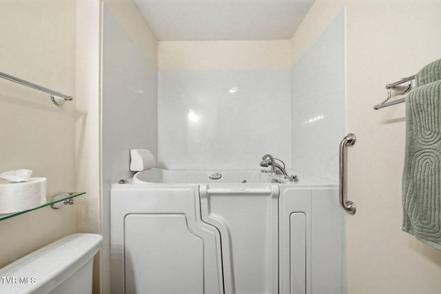 1742 Foxtail Lane, Kingsport, TN 37660