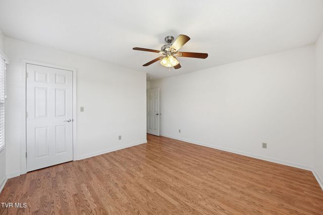 1742 Foxtail Lane, Kingsport, TN 37660