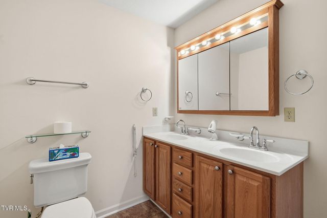 1742 Foxtail Lane, Kingsport, TN 37660