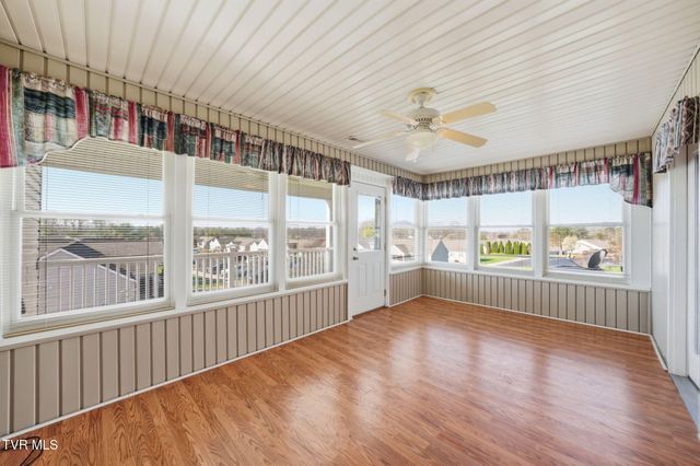 1742 Foxtail Lane, Kingsport, TN 37660