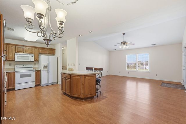 1742 Foxtail Lane, Kingsport, TN 37660