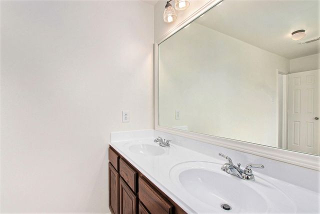 1722 Caldbeck Lane, Fresno, TX 77545
