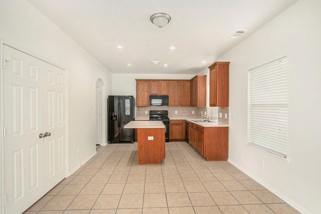1722 Caldbeck Lane, Fresno, TX 77545