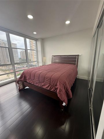 2017 S Ocean Dr 807, Hallandale Beach, FL 33009