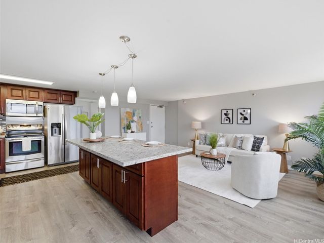 1060 Kamehameha Highway 3203A, Pearl City, HI 96782