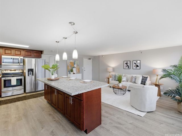 1060 Kamehameha Highway 3203A, Pearl City, HI 96782