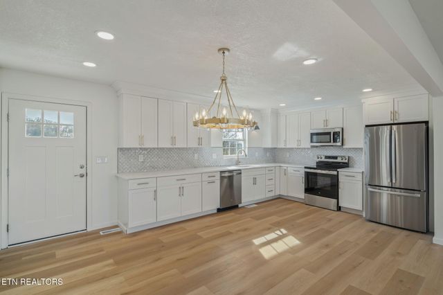 456 Tyler Drive, Dandridge, TN 37725