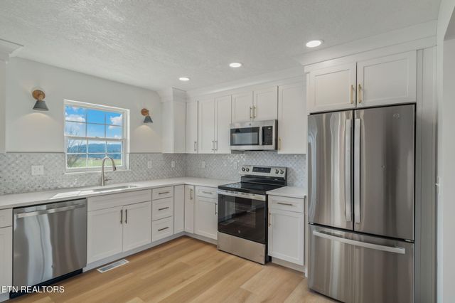 456 Tyler Drive, Dandridge, TN 37725