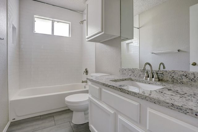 911 Isernia DR, Austin, TX 78748