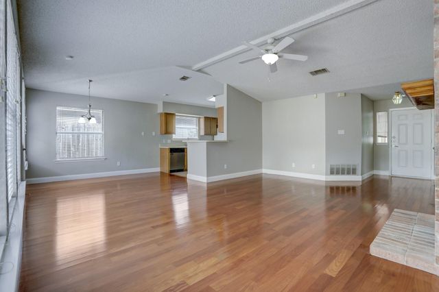 911 Isernia DR, Austin, TX 78748