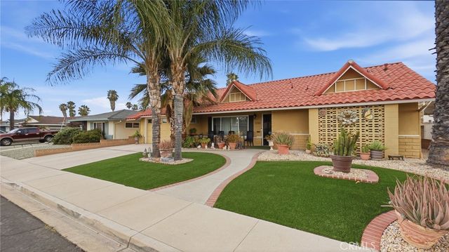 1180 Amberwood, Hemet, CA 92543