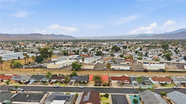 1180 Amberwood, Hemet, CA 92543