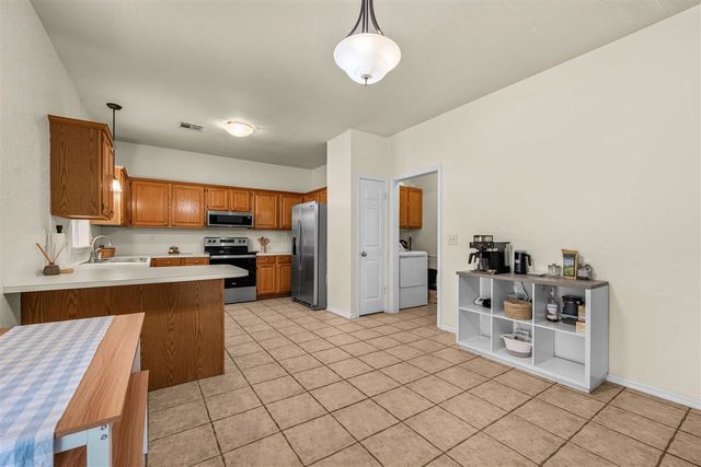 3904 SW Wolf St, Lawton, OK 73505