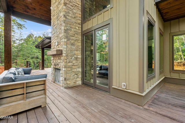 564 Thissa Way, Gatlinburg, TN 37738