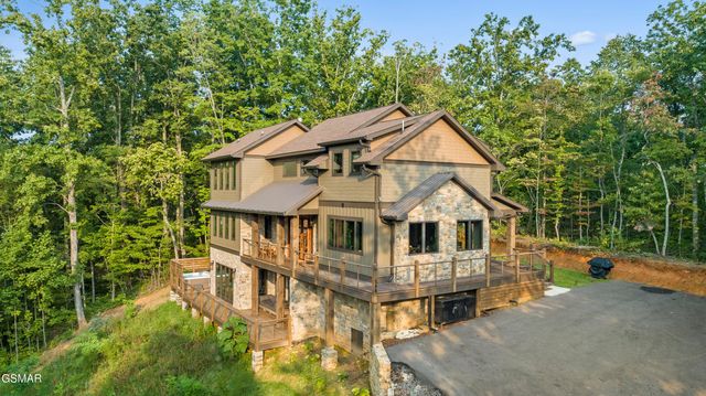 564 Thissa Way, Gatlinburg, TN 37738