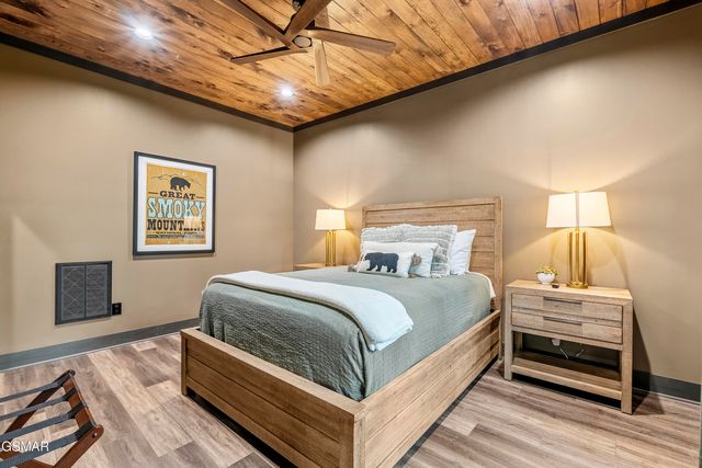 564 Thissa Way, Gatlinburg, TN 37738