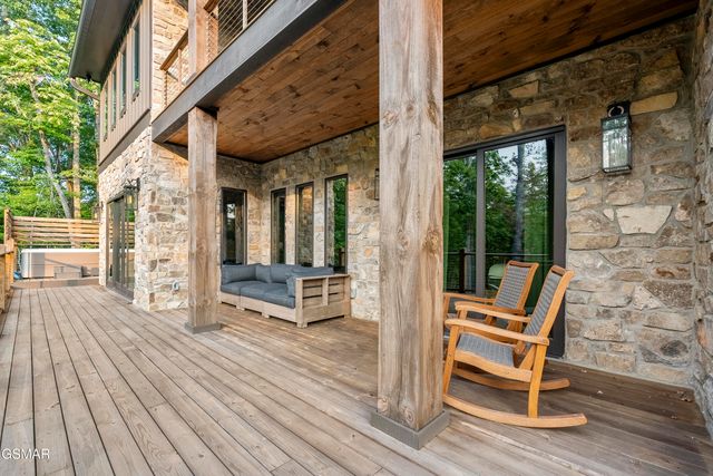 564 Thissa Way, Gatlinburg, TN 37738