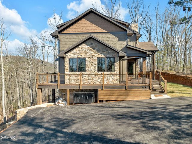564 Thissa Way, Gatlinburg, TN 37738