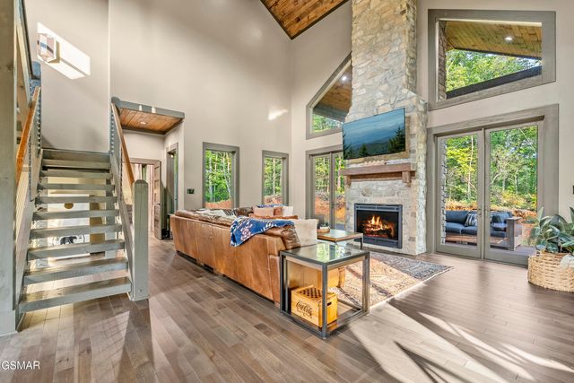 564 Thissa Way, Gatlinburg, TN 37738