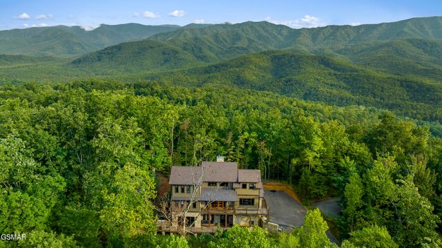 564 Thissa Way, Gatlinburg, TN 37738