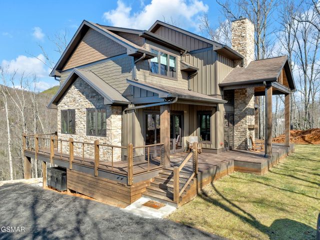 564 Thissa Way, Gatlinburg, TN 37738