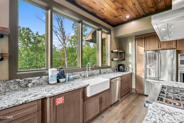 564 Thissa Way, Gatlinburg, TN 37738