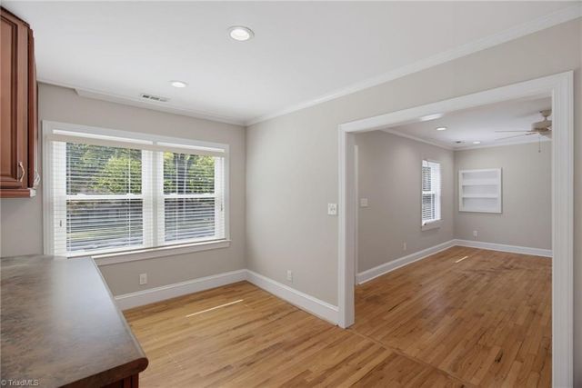 525 Farriss Avenue E, High Point, NC 27262