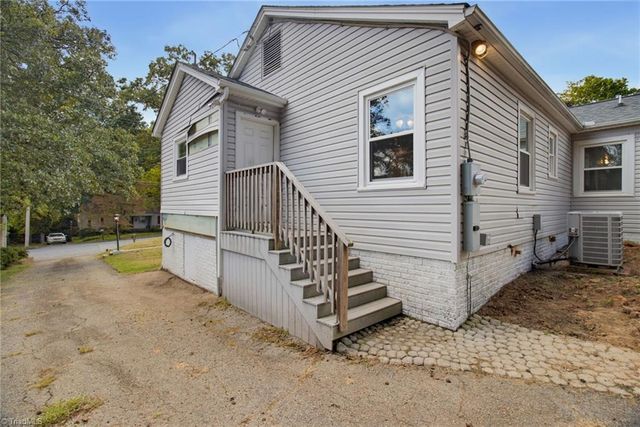 525 Farriss Avenue E, High Point, NC 27262