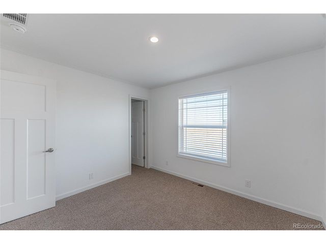 9 Timberlake Ct, Byers, CO 80103