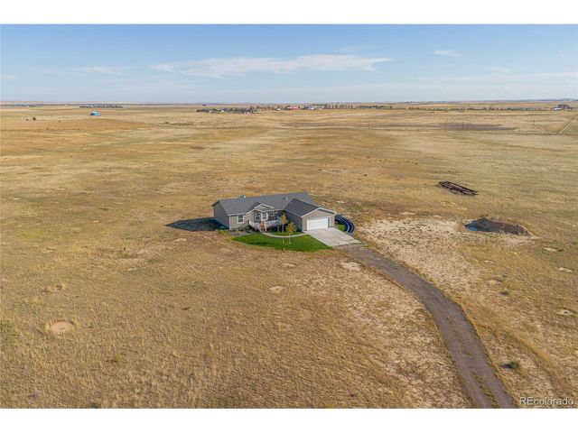 9 Timberlake Ct, Byers, CO 80103