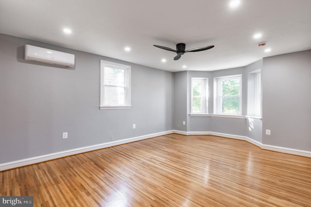 8259 FORREST AVE, PHILADELPHIA, PA 19150 — photo 3