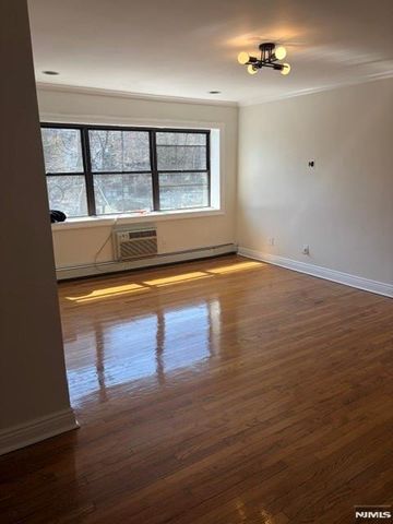 218 Prospect Avenue 3C, Hackensack, NJ 07601