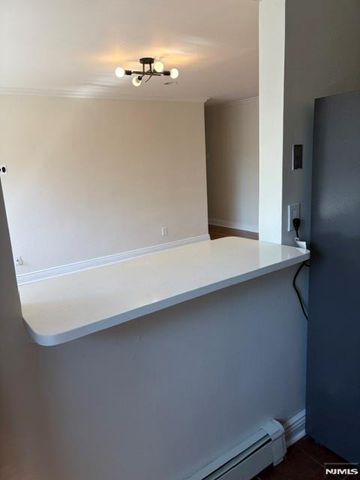 218 Prospect Avenue 3C, Hackensack, NJ 07601