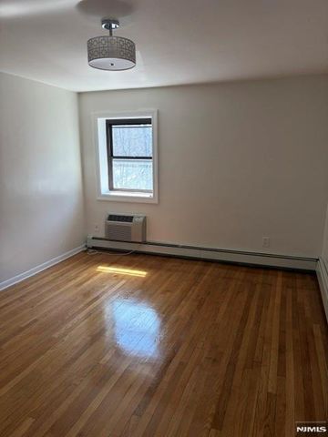 218 Prospect Avenue 3C, Hackensack, NJ 07601