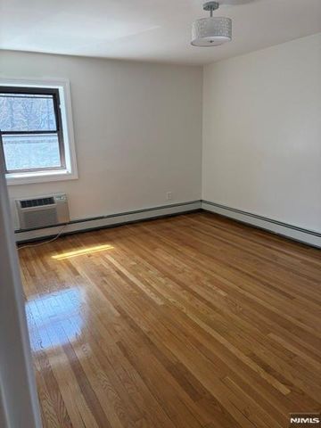 218 Prospect Avenue 3C, Hackensack, NJ 07601