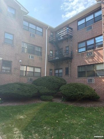 218 Prospect Avenue 3C, Hackensack, NJ 07601