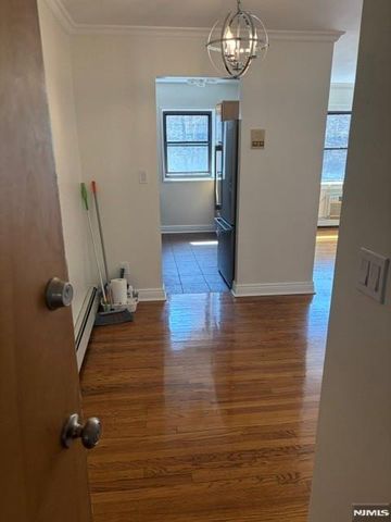 218 Prospect Avenue 3C, Hackensack, NJ 07601