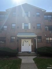 218 Prospect Avenue 3C, Hackensack, NJ 07601