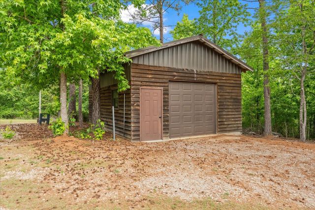 299 SW Hunting Club Road, Crawfordville, GA 30631