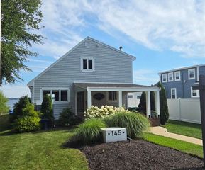 145 Staples Shore Rd, Lakeville, MA 02347