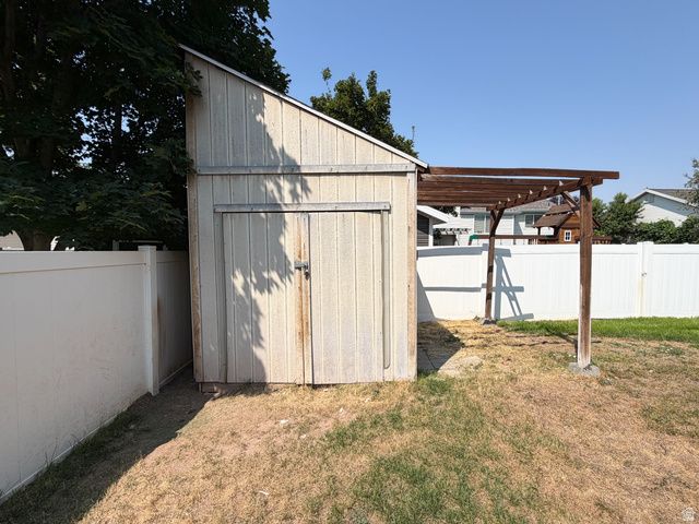 1872 S 575 E, Clearfield, UT 84015
