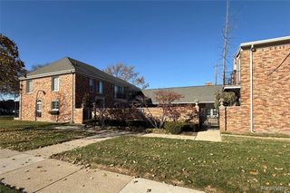 2344 W 14 Mile Road 7, Royal Oak, MI 48073