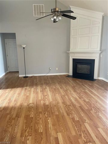 1579 Pondhaven Drive, High Point, NC 27265