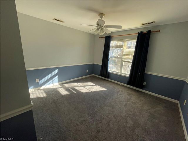 1579 Pondhaven Drive, High Point, NC 27265