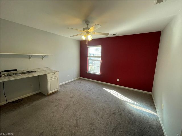 1579 Pondhaven Drive, High Point, NC 27265