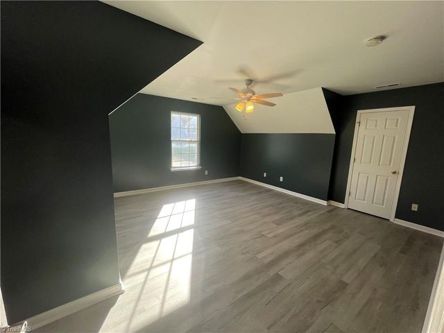 1579 Pondhaven Drive, High Point, NC 27265