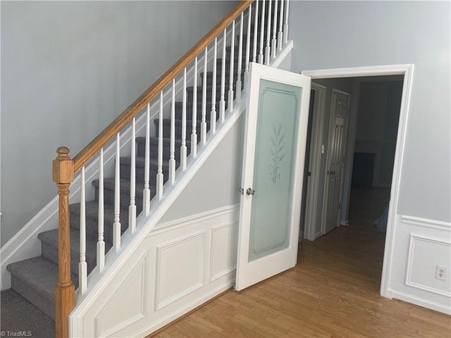 1579 Pondhaven Drive, High Point, NC 27265